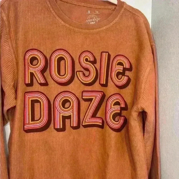 Rosie Daze Boutique Orange Retro Sweatshirt Size Small - Picture 2 of 3